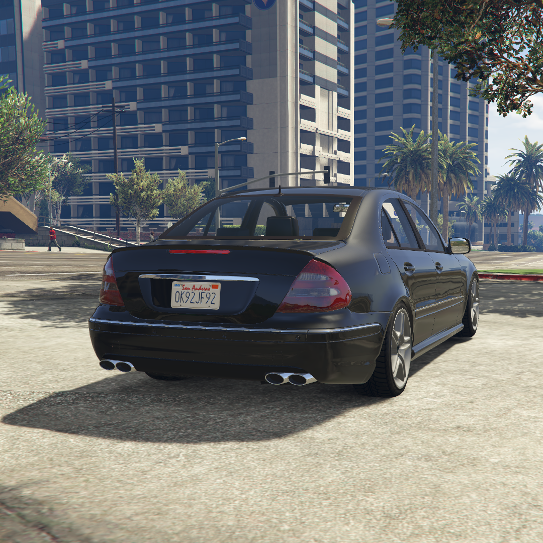 Mercedes-Benz E 55 AMG